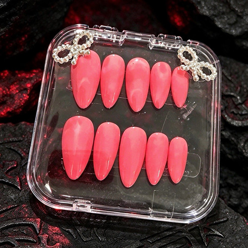 Press nails - on,